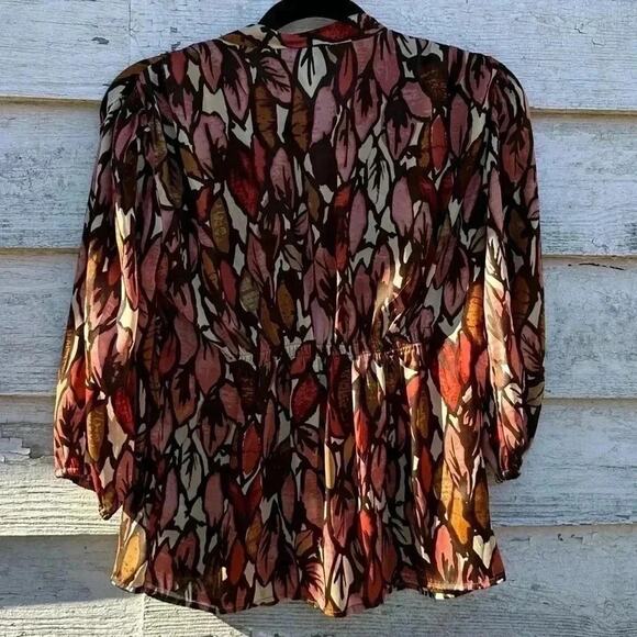 Banana Republic (S) Brown Floral Leaf Blouse Button Up V-Neck 3/4 Peasant Top - Picture 5 of 9
